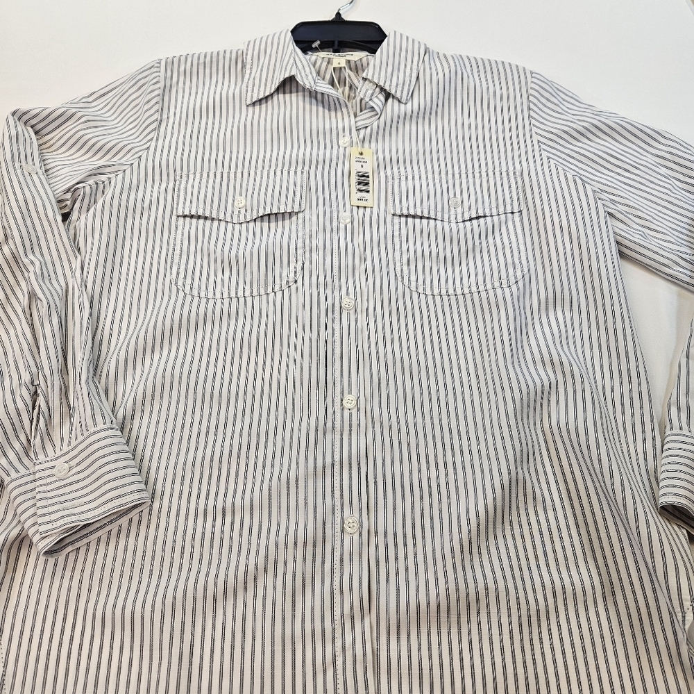 Max Studio Black & White Striped Button Down Women's Blouse Size Small Tapered